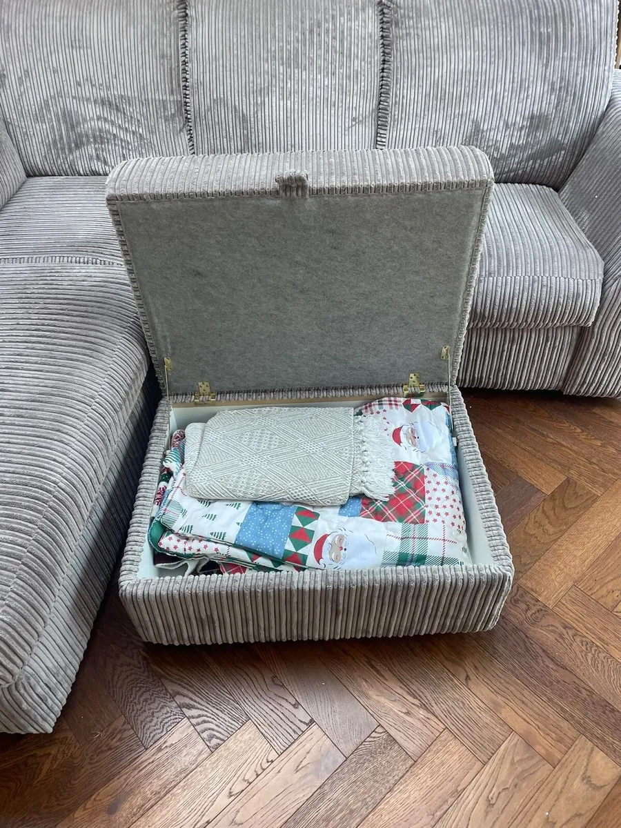 Sofa - Image 3
