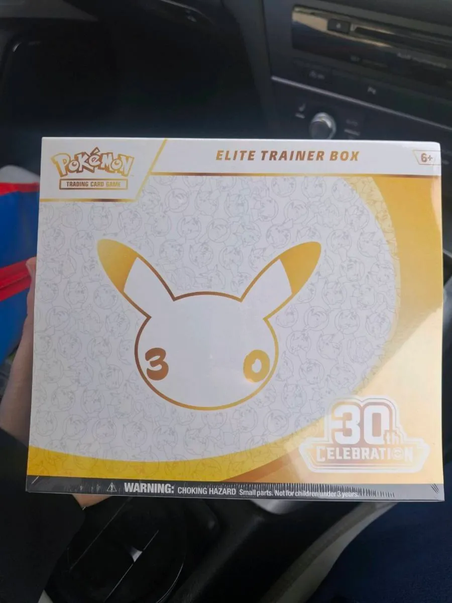 pokemon 30th anniversary etb - Image 1