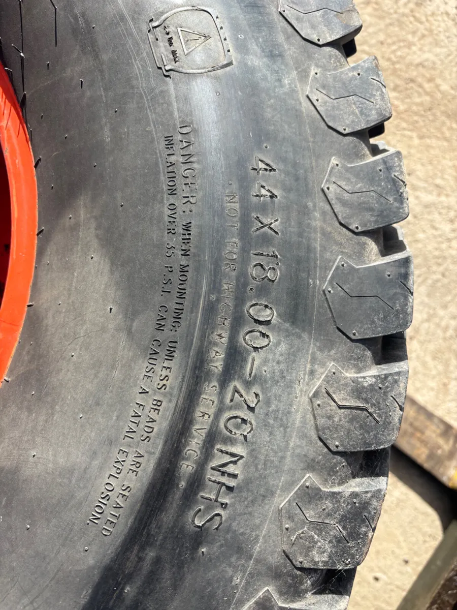 Industrial tyre’s and rims - Image 4