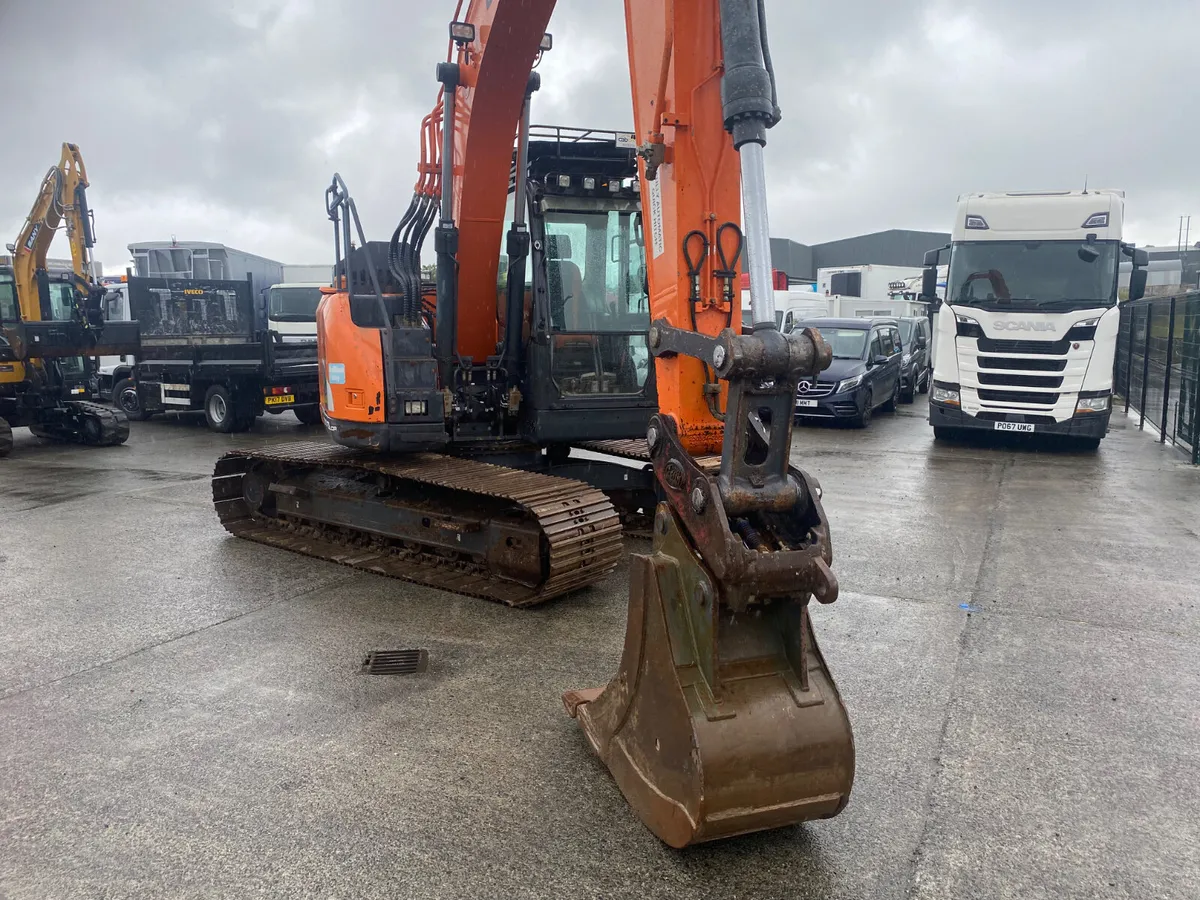 2021 Doosan DX140LCR 4800 hours - Image 2