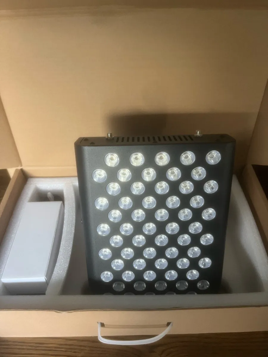 Red light therapy panel - Image 1
