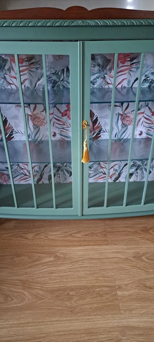 Glass cabinet - Image 2