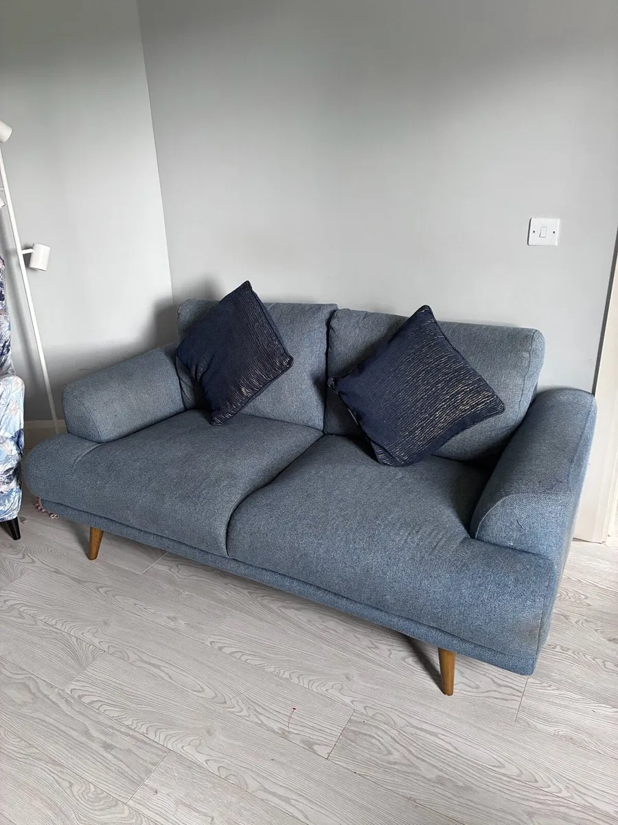 Couch - Image 2