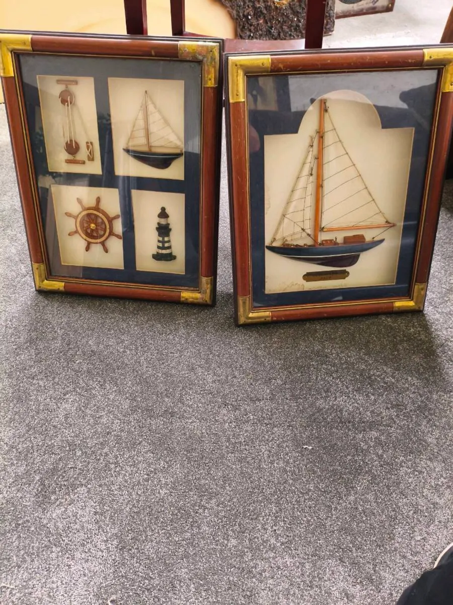 2 beautiful vintage style pictures,40 Both - Image 1