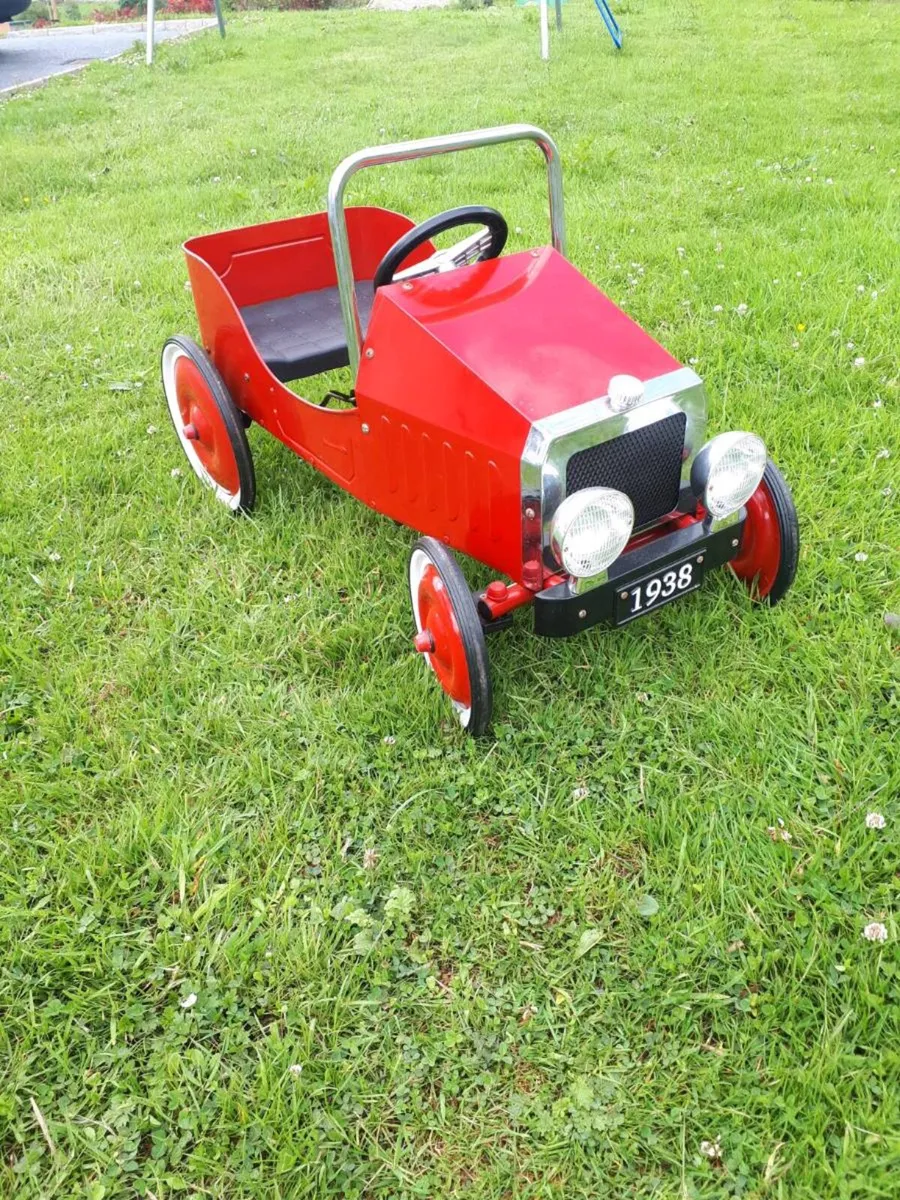 Classic Pedal Car - Image 2