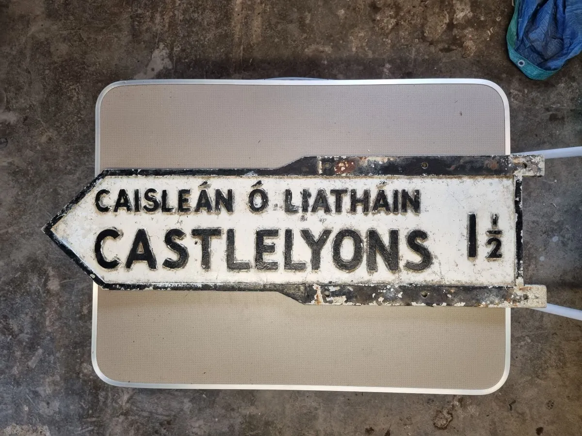 Old Road Signs - Image 3