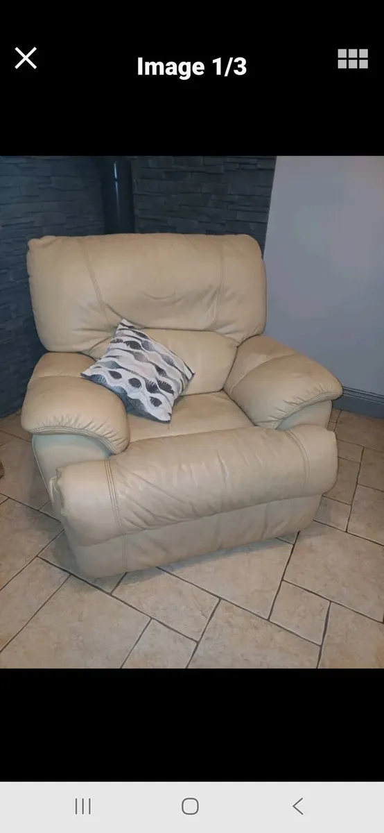 Leather armchair - Image 1