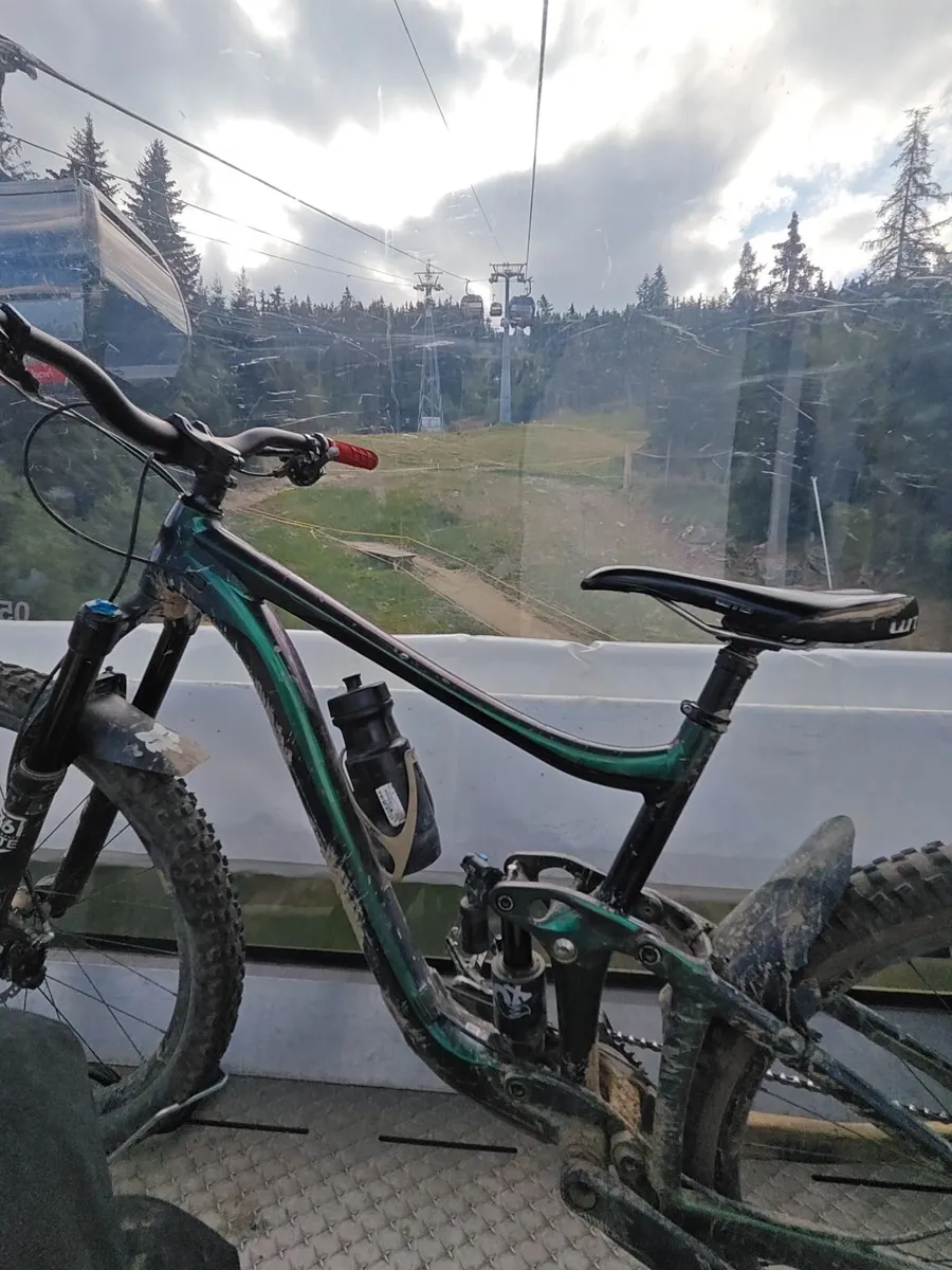 Mountain bike - Image 1