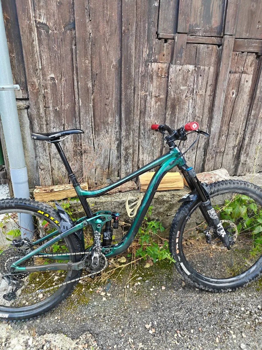 Giant Reign 2020 29 1 MTB - Image 1