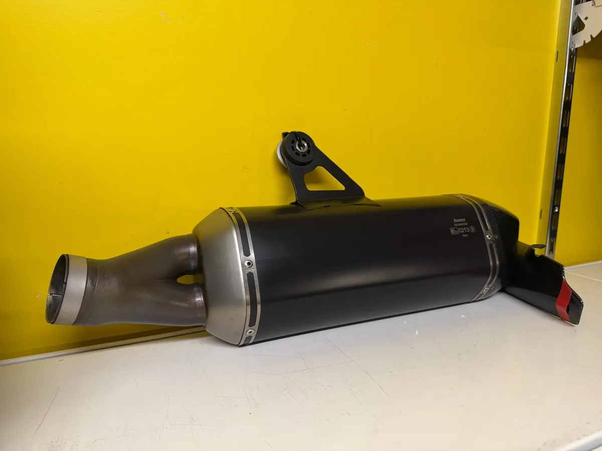 Akrapovic Slip-On-Line Titanium - Image 2