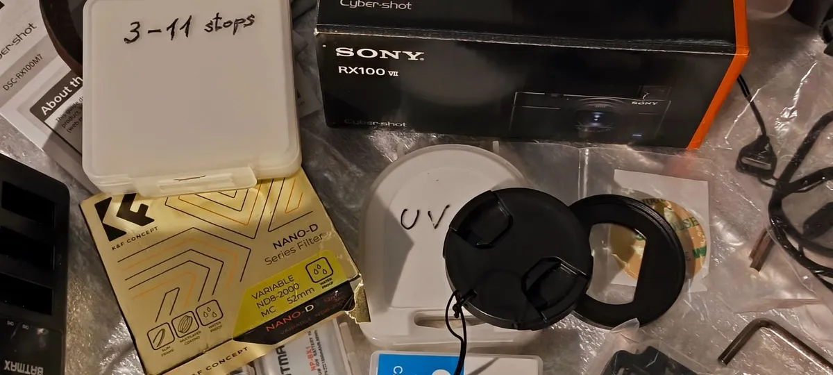 Sony Cyber-shot DSC-RX100 VII & accessories - Image 2
