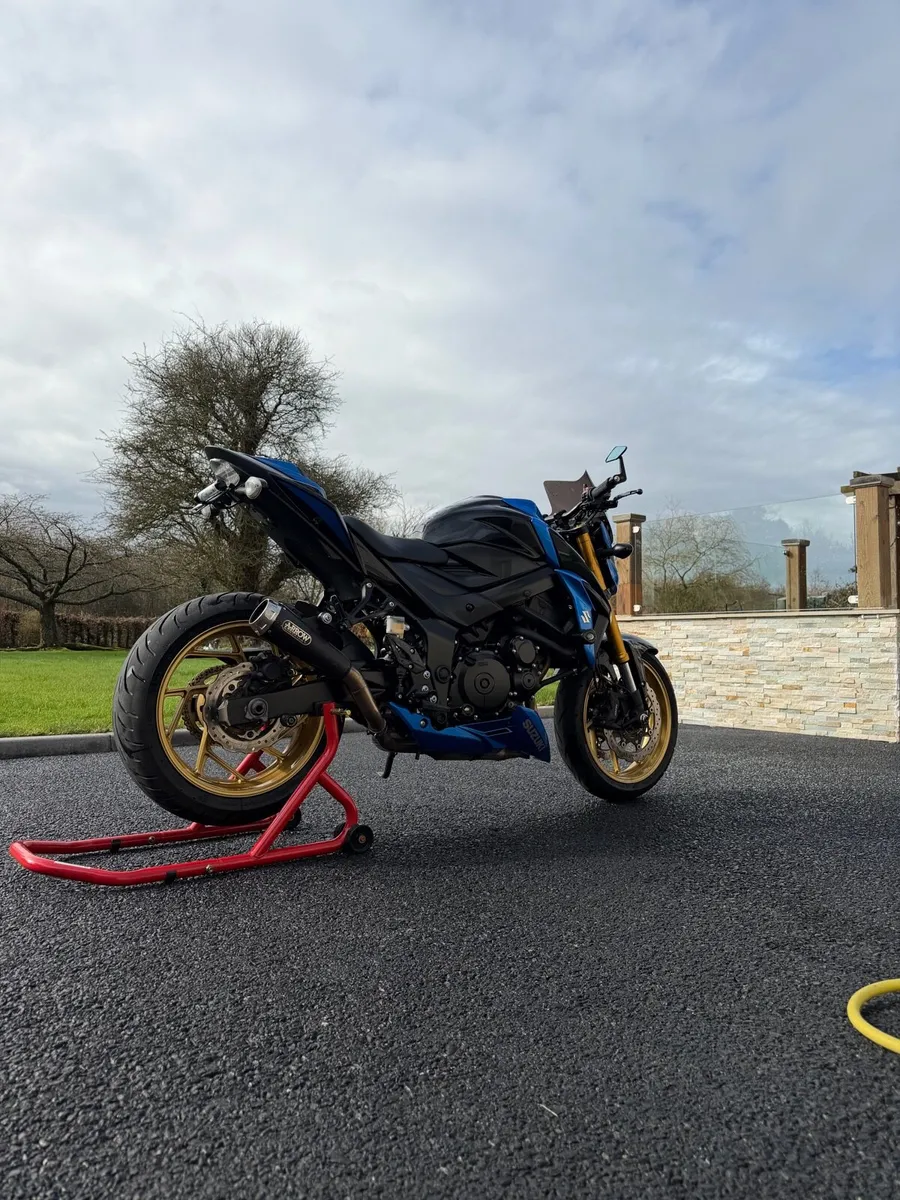 Suzuki GSXS 750 - Image 2