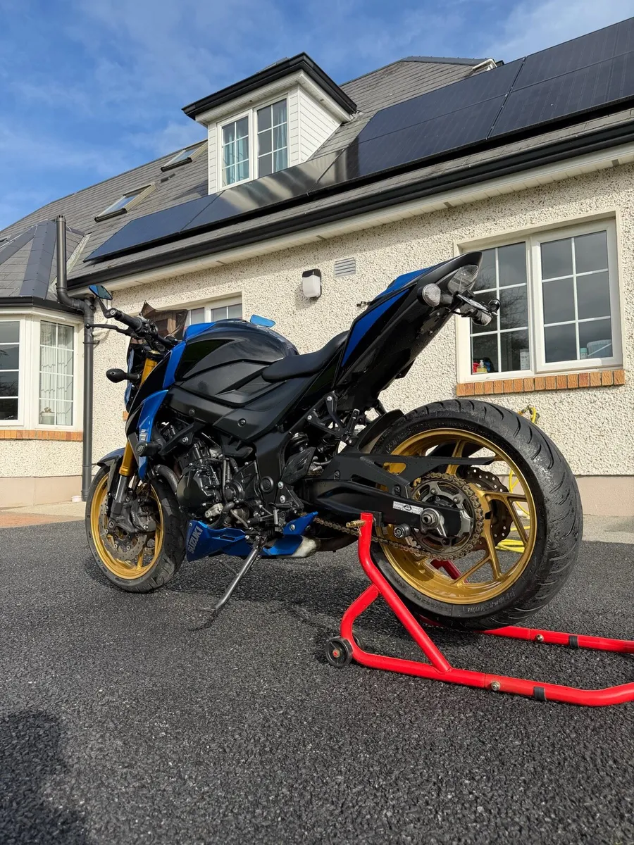 Suzuki GSXS 750 - Image 4