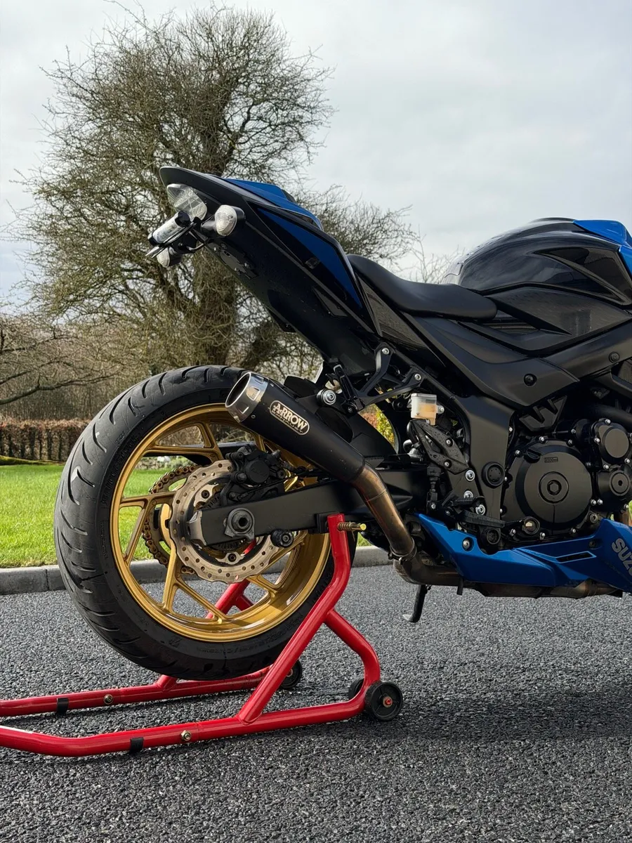 Suzuki GSXS 750 - Image 3