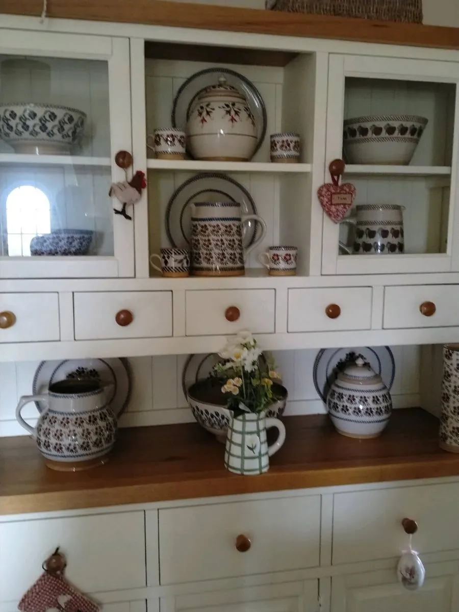 Solid country style dresser delivery arranged - Image 3