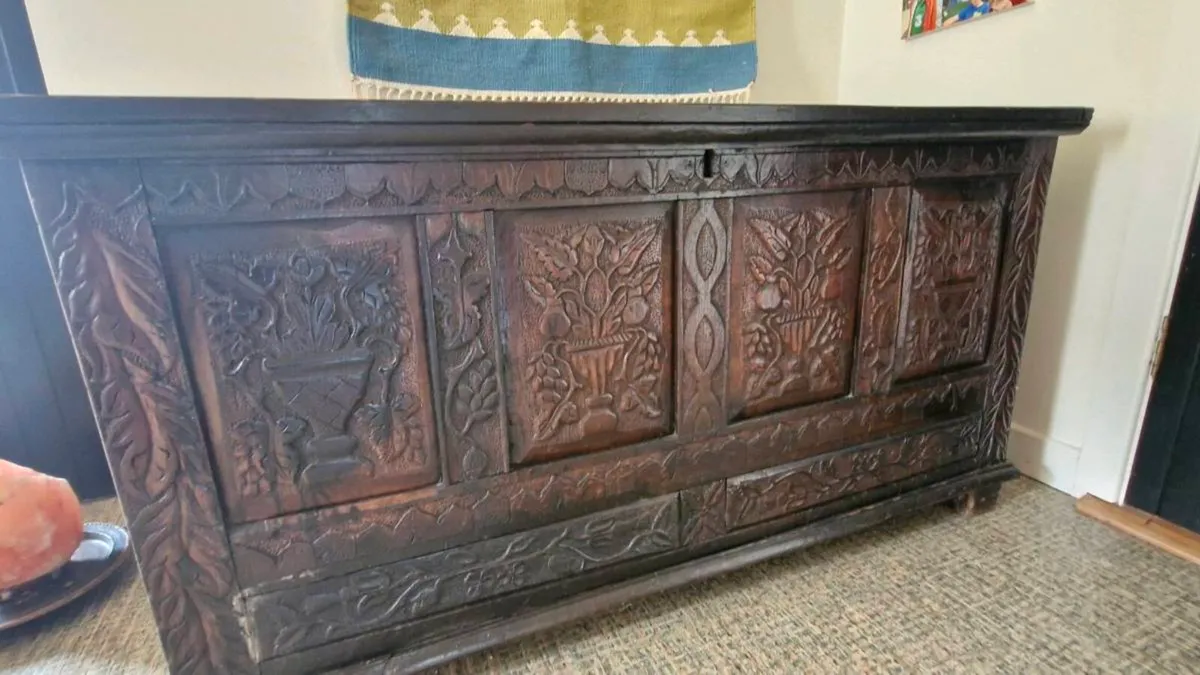 Antique wooden storage chest - Image 1
