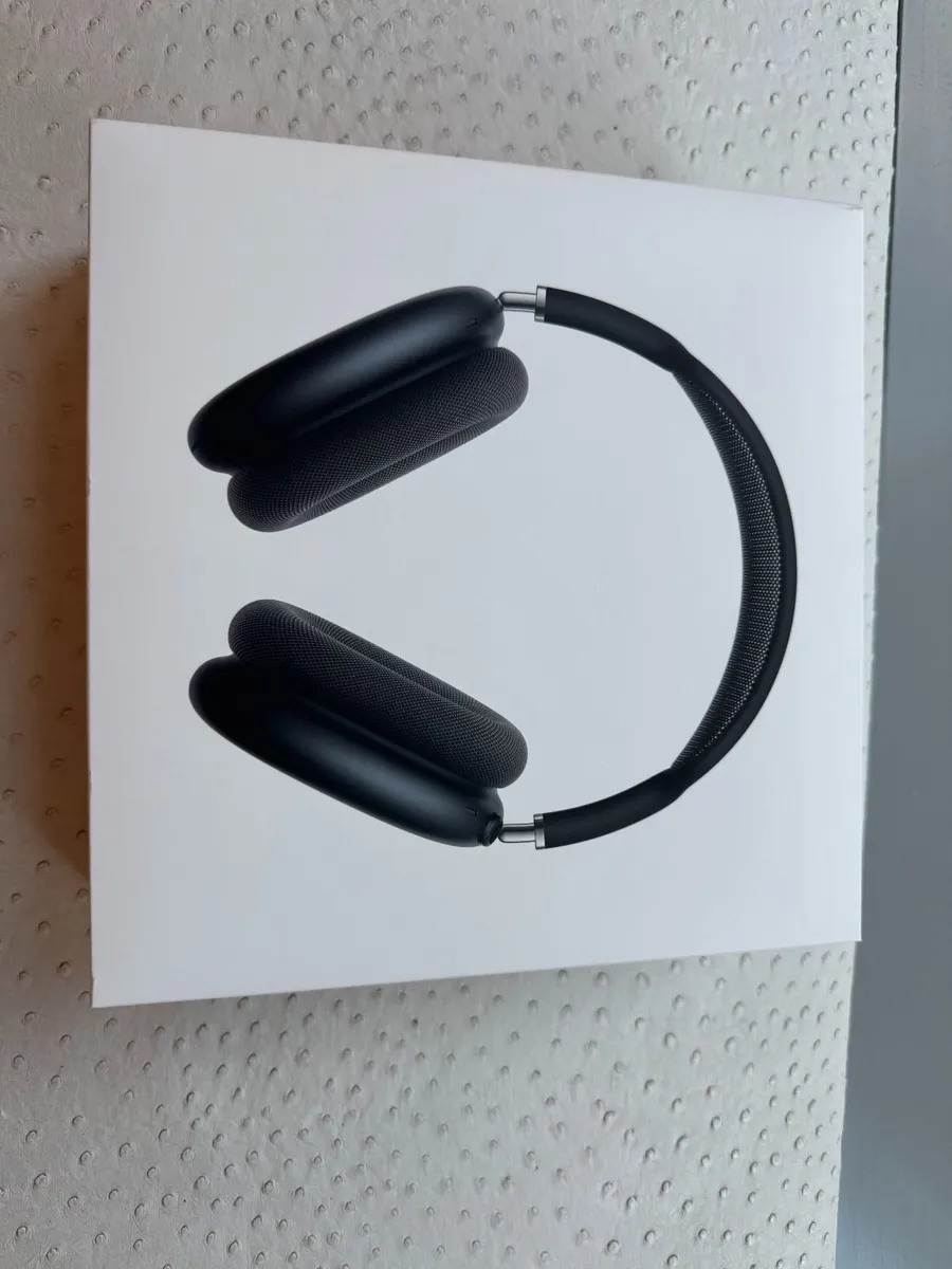 Sealed Apple AirPods Max 2 (Midnight) + Receipt - Image 1