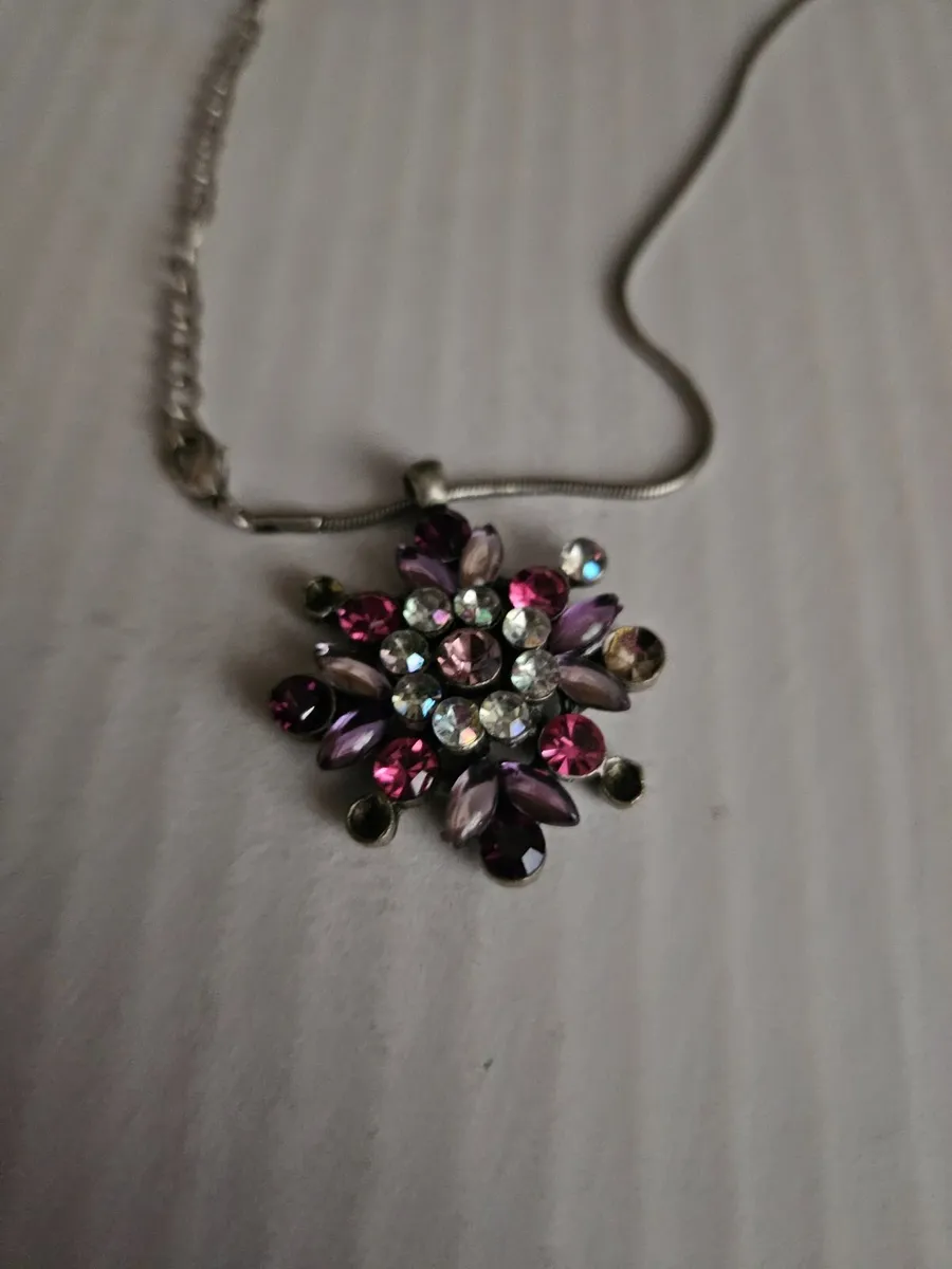 Costume Jewelry - Image 2
