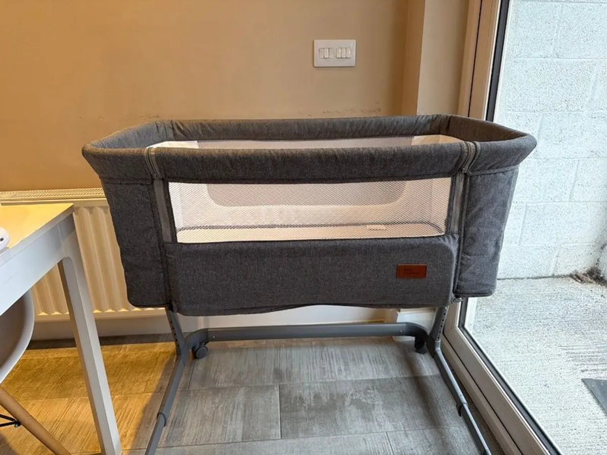 Baby cot - Image 2