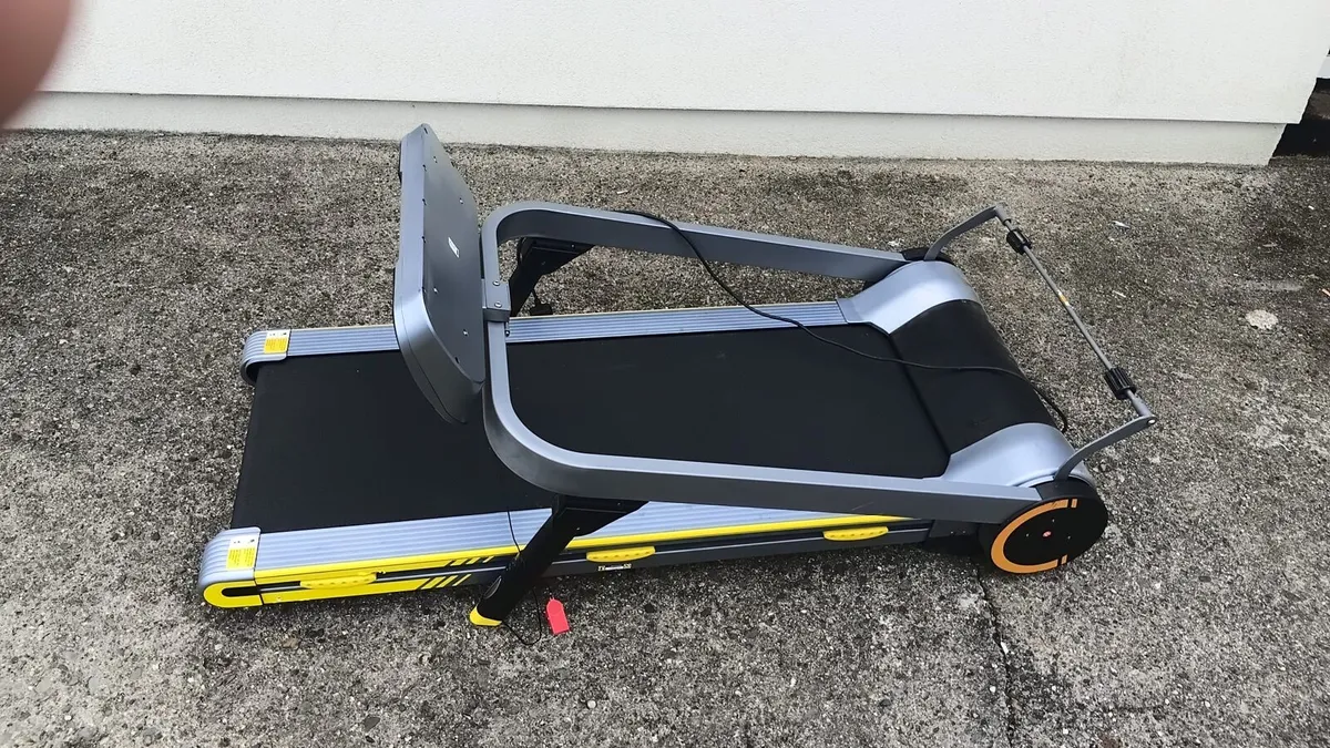POWER TRACK 6000 Folding Treadmill with Incline - Image 4