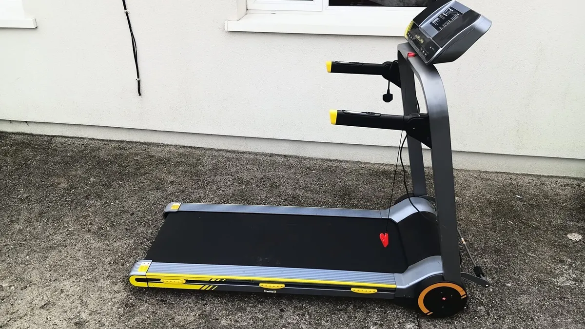 POWER TRACK 6000 Folding Treadmill with Incline - Image 1