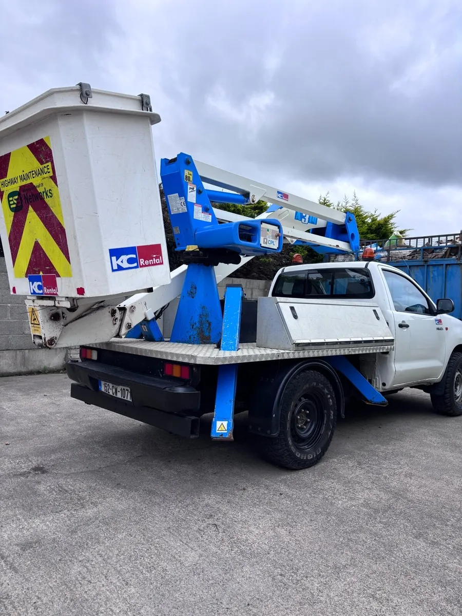 Toyota cherry picker - Image 2