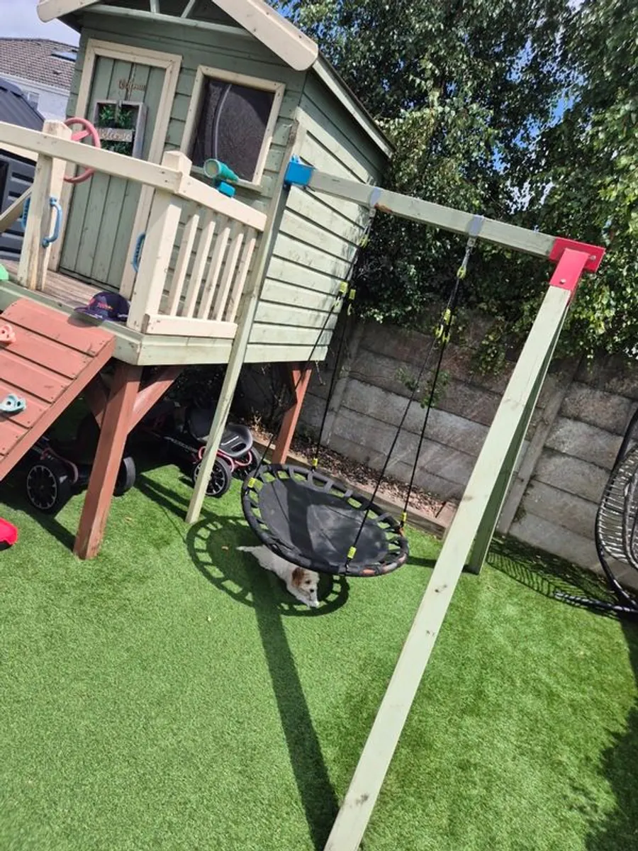 Garden Playhouse - Image 1