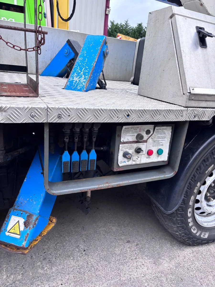 Toyota cherry picker - Image 3