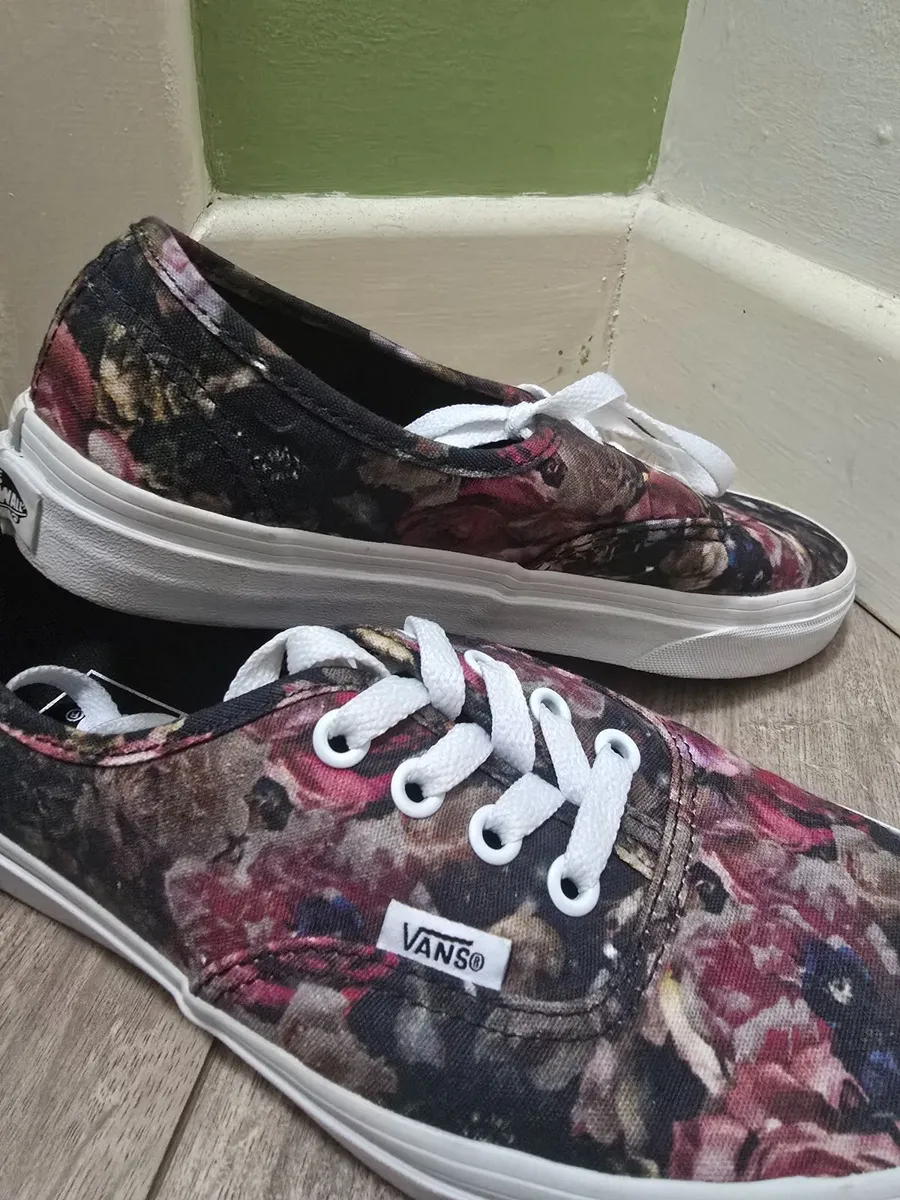 Shoes - Image 4