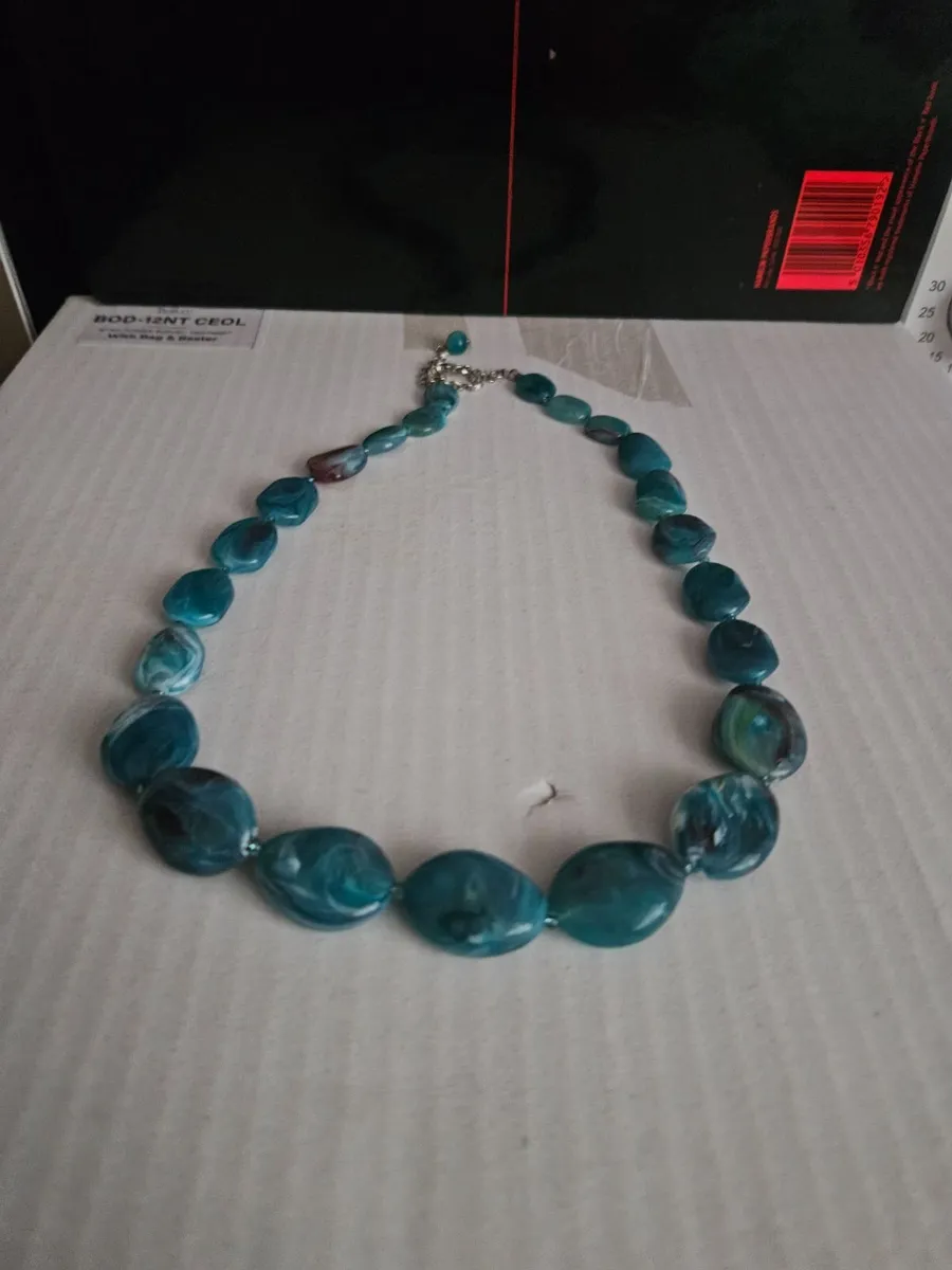Necklace Costume Jewelry - Image 1
