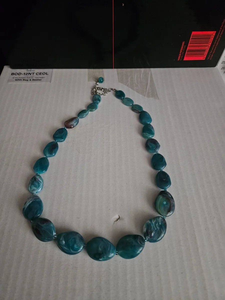 Necklace Costume Jewelry - Image 2