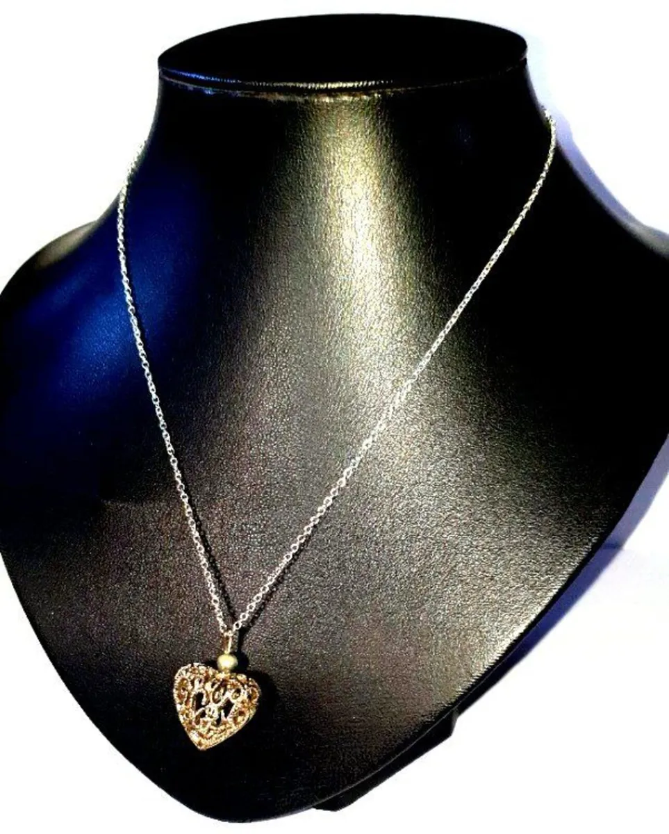 Vintage Hallmarked Silver Filigree Heart Necklace - Image 3