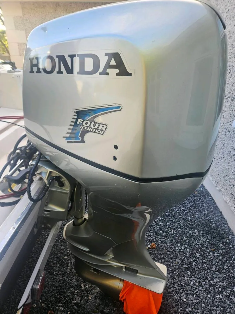 Honda 225hp Outboard - Image 2