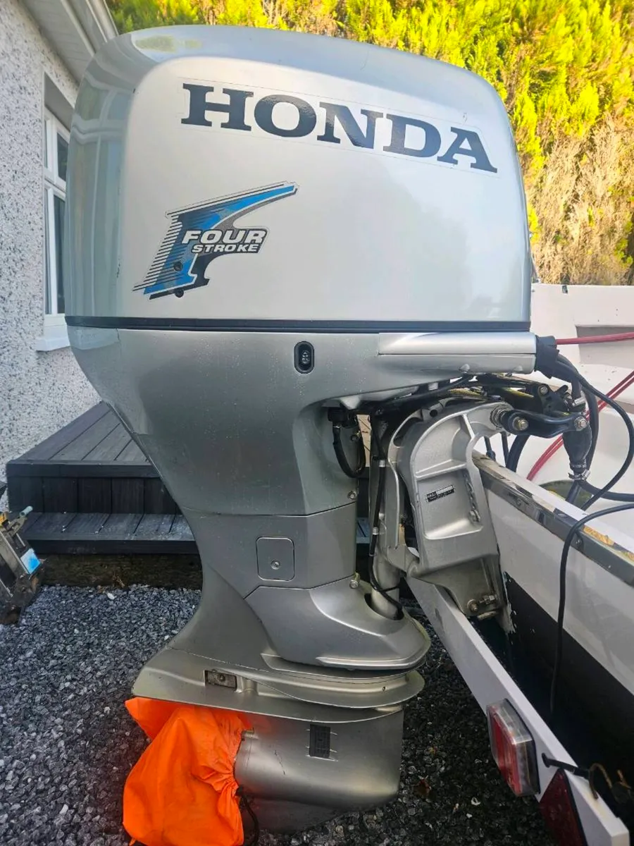Honda 225hp Outboard - Image 1