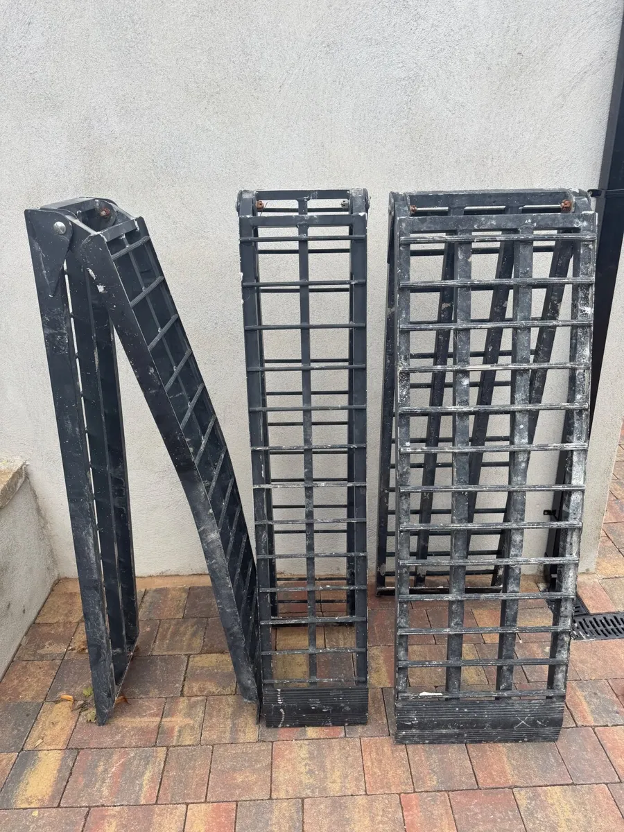 Metal folding ramps - Image 2