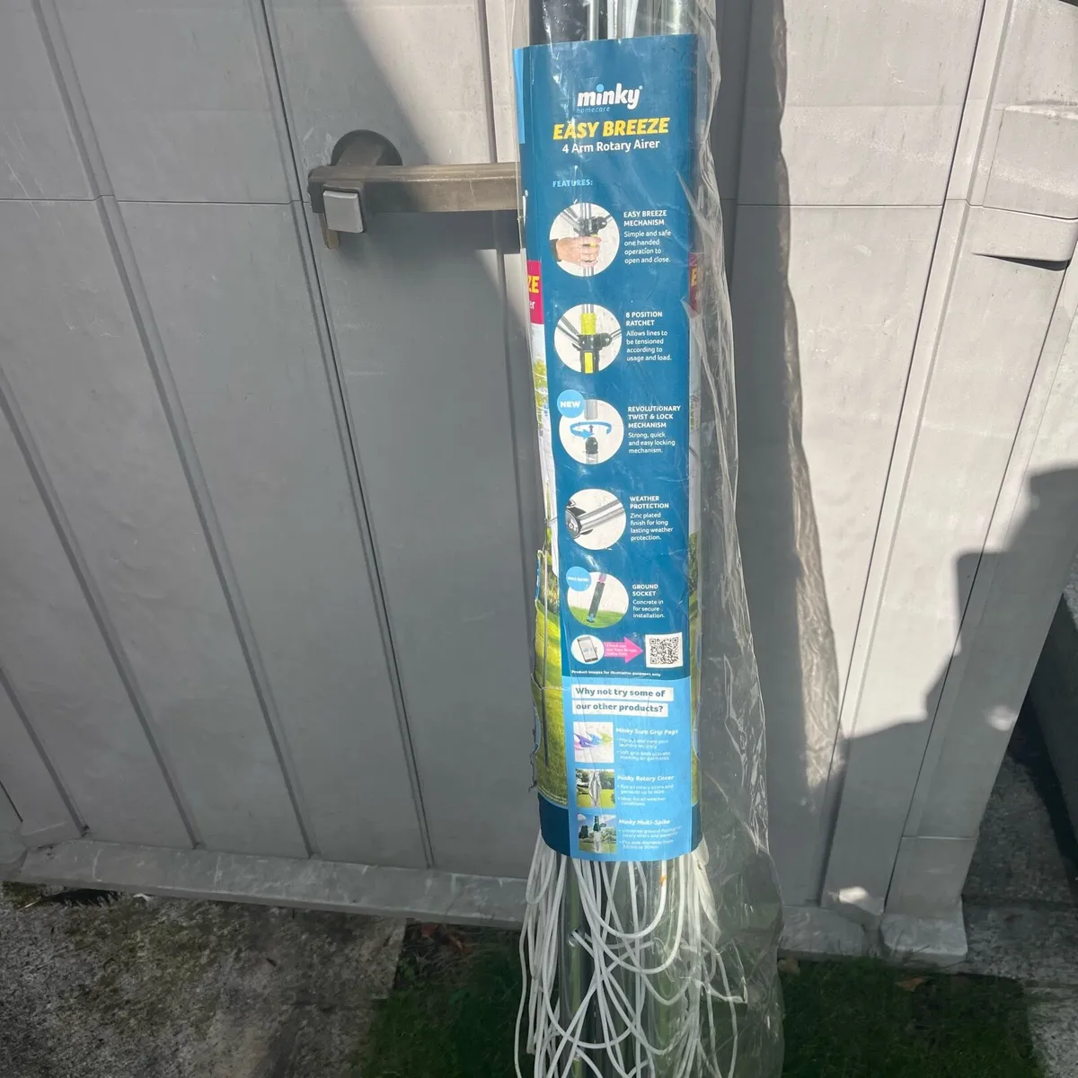 Rotary clothes line - Image 1