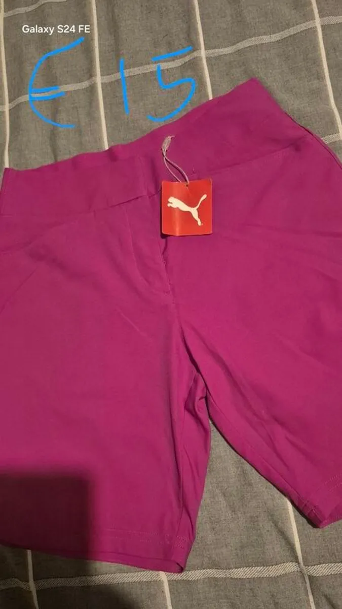 ladies golf shorts and t shirts - Image 1