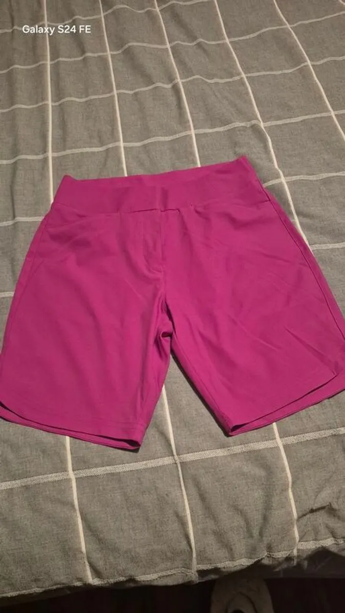 ladies golf shorts and t shirts - Image 2