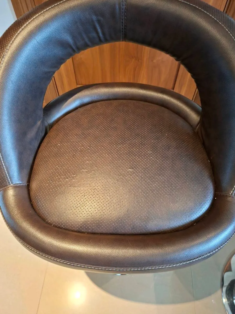 breakfast bar stools - Image 3