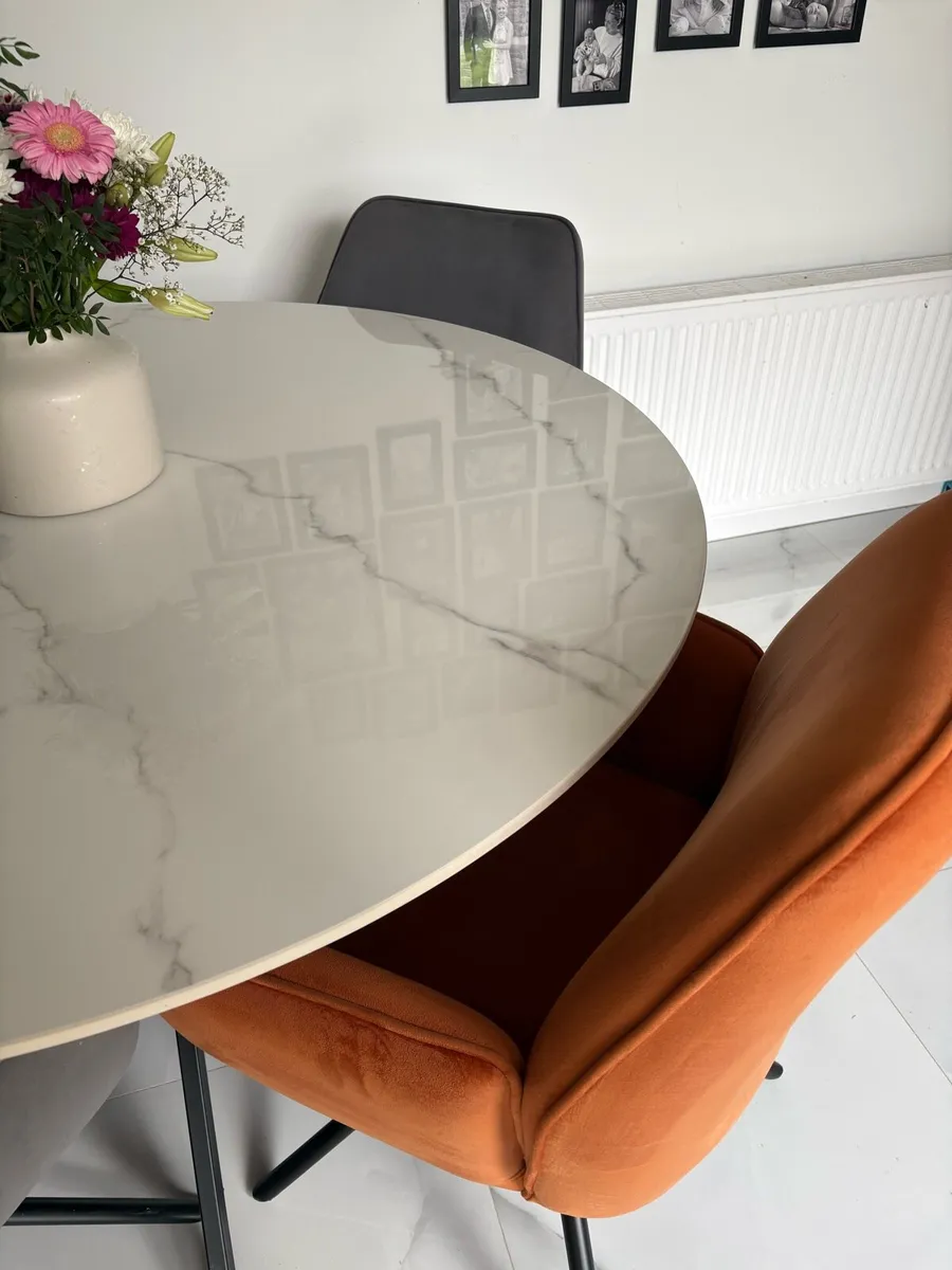 Dining table and chairs - Image 4