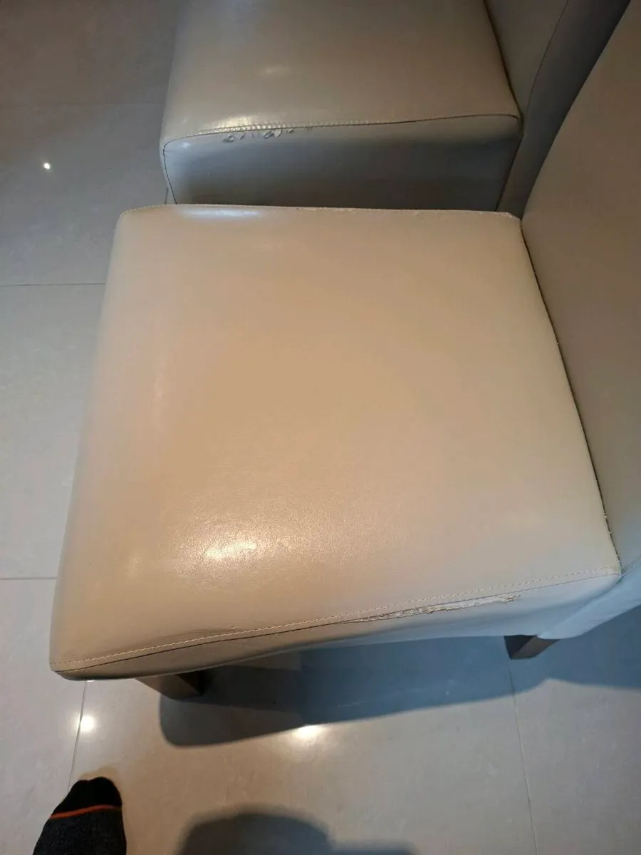 dinning table chairs - Image 3