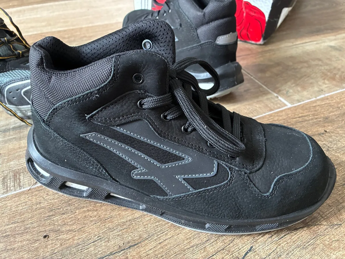 2 x New pairs of Safety Boots Size 9 - Image 3