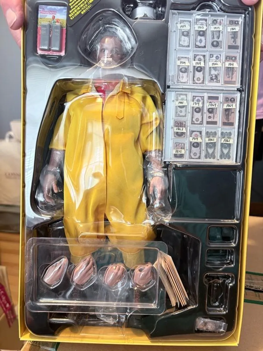 Hot Toys Dr. Emmet Brown 1/6 scale Sideshow Exclusive - Image 3