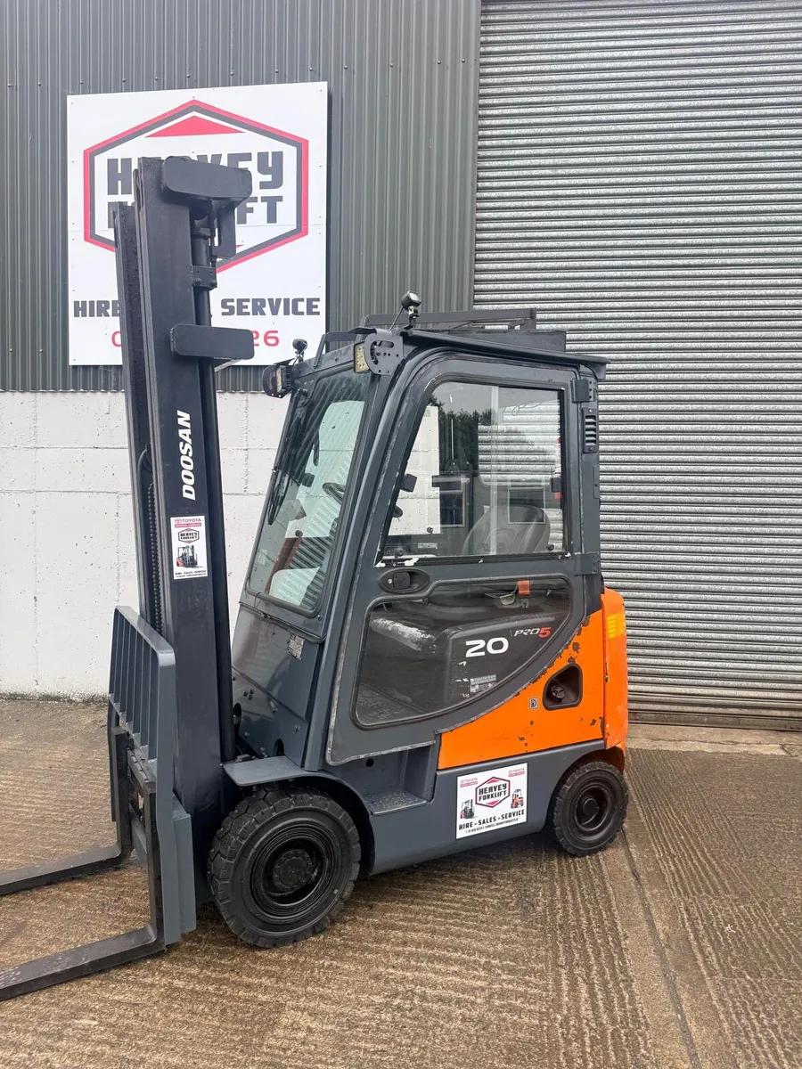 Doosan 2T Forklifts – Low Hours – Fully Serviced - Image 3