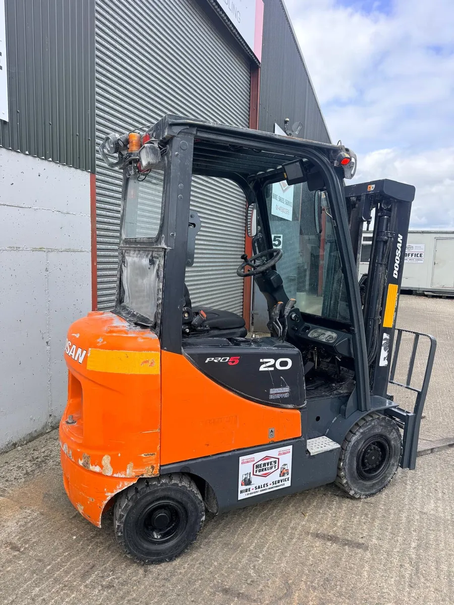 Doosan 2T Forklifts – Low Hours – Fully Serviced - Image 4