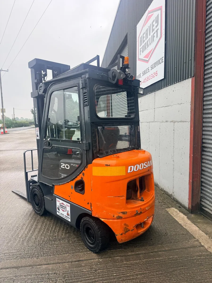 Doosan 2T Forklifts – Low Hours – Fully Serviced - Image 2