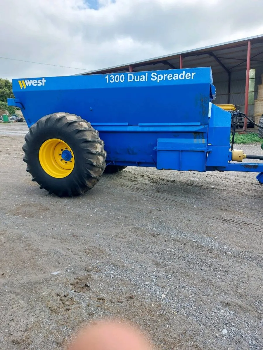 West 1300 dung spreader - Image 1