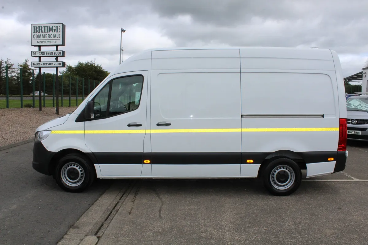 2024 Mercedes-Benz Sprinter 315 L2H2 - 7000kgs - Image 3