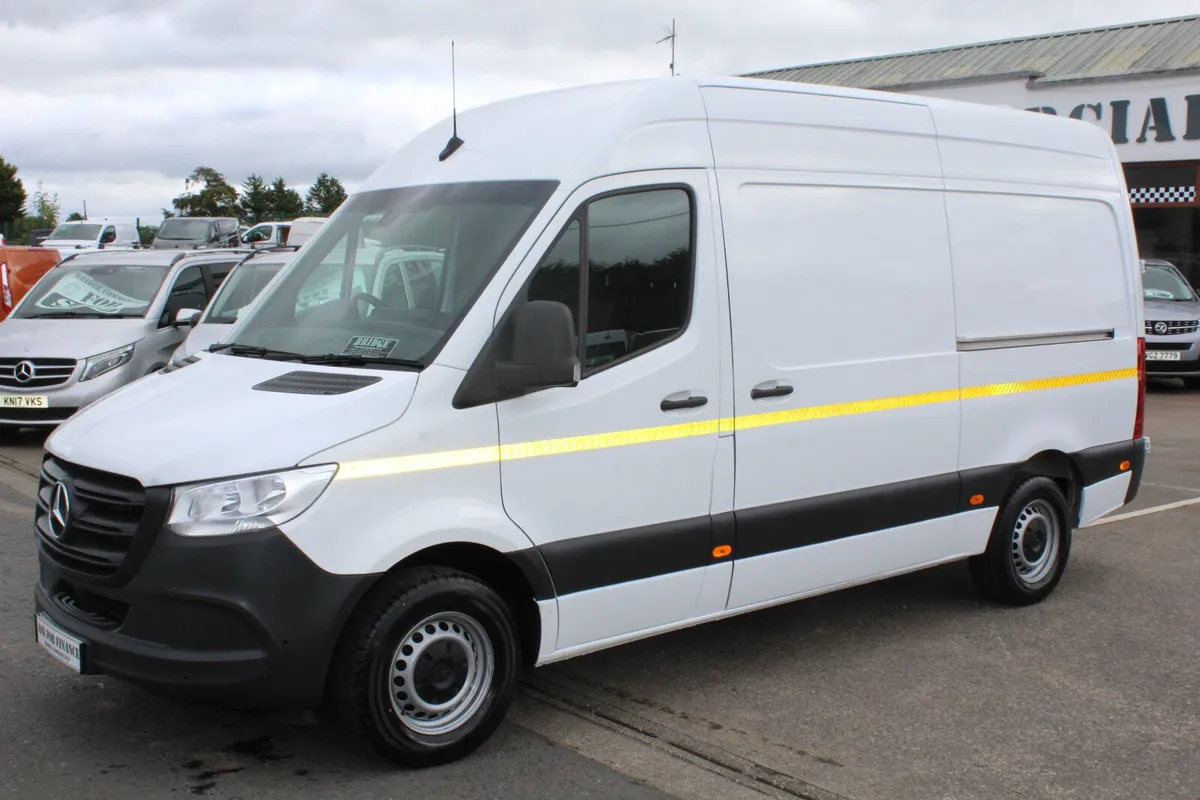 2024 Mercedes-Benz Sprinter 315 L2H2 - 7000kgs - Image 2