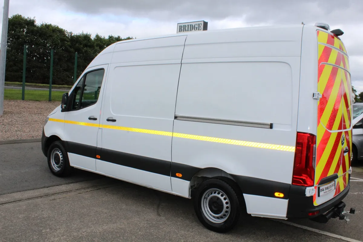2024 Mercedes-Benz Sprinter 315 L2H2 - 7000kgs - Image 4
